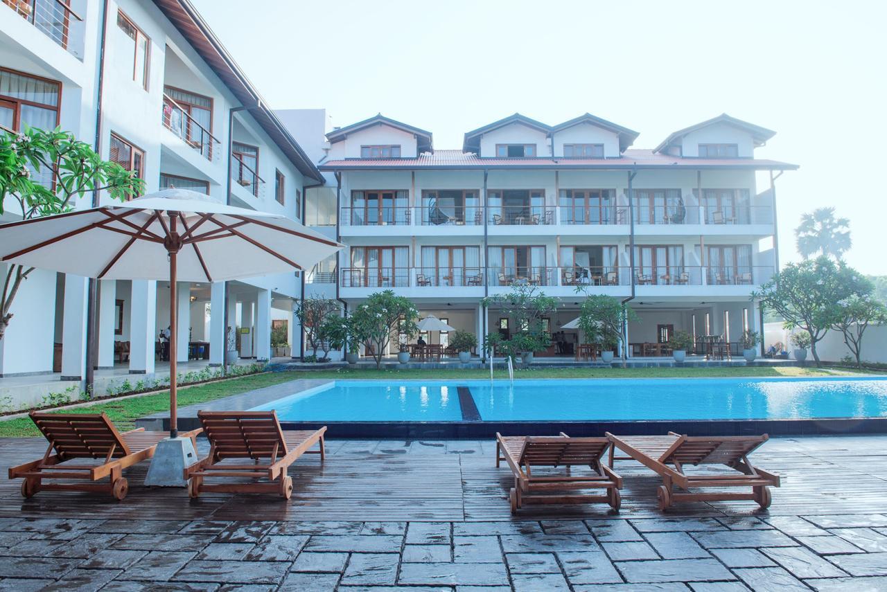 Cardamon Hotel Nilaveli Exterior photo